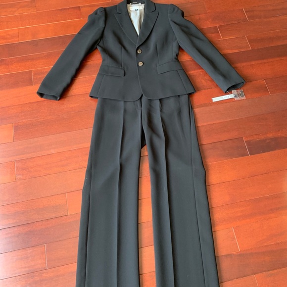 NWT. TAHARI ASL Pantsuit - Picture 1 of 7